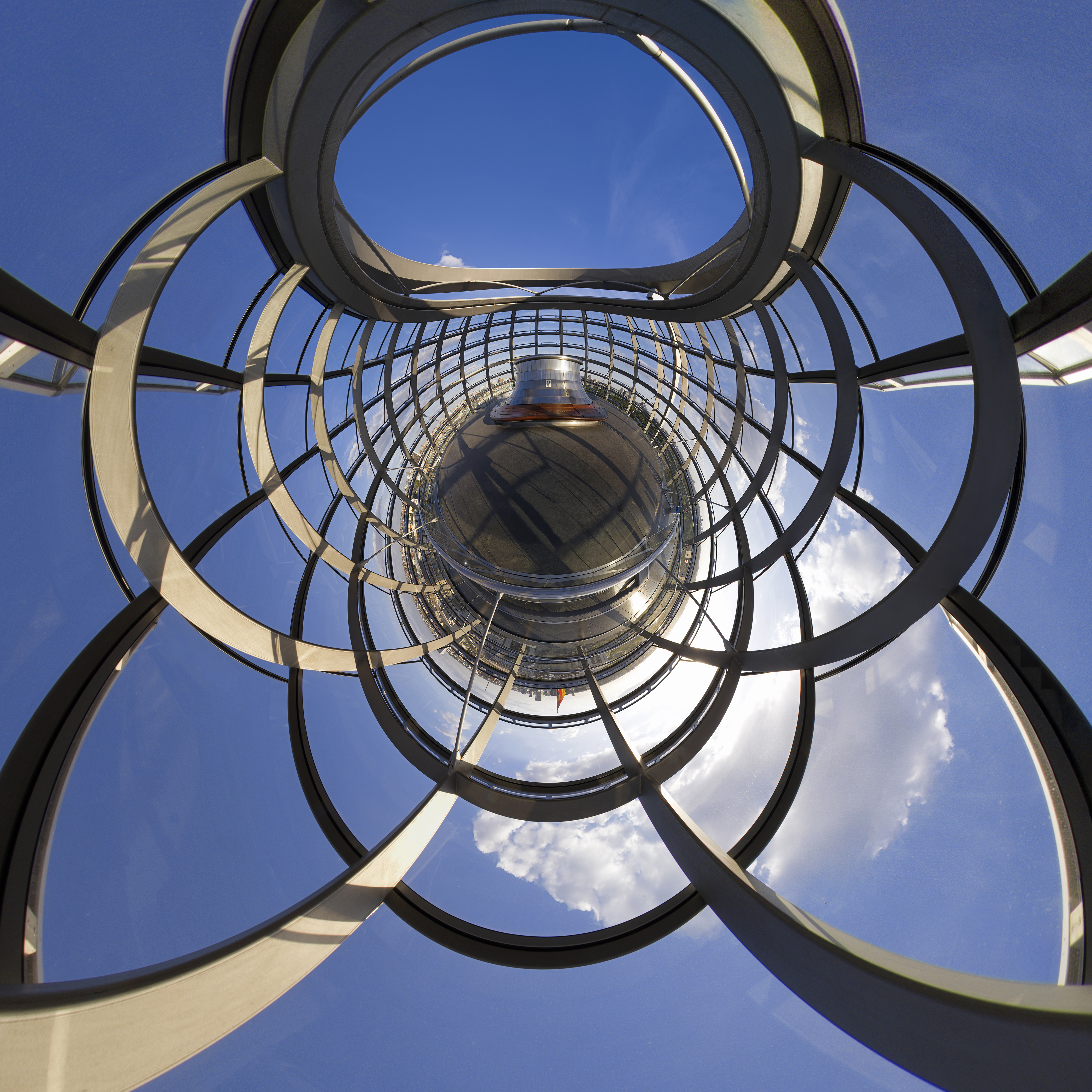 Reichstagskuppel in der Darstellungsform Small Planet, Berlin, Deutschland